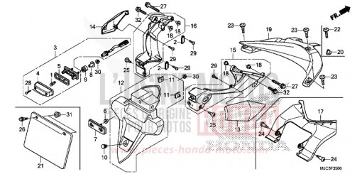 GARDE-BOUE ARRIERE/FEU D'IMMATRICULATION CBR600RAD de 2013